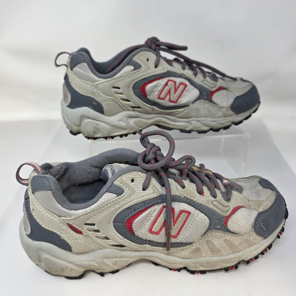 New Balance 472 Trail Running Shoes Womens 7 Grey Red CW472GR All Terrain Good
